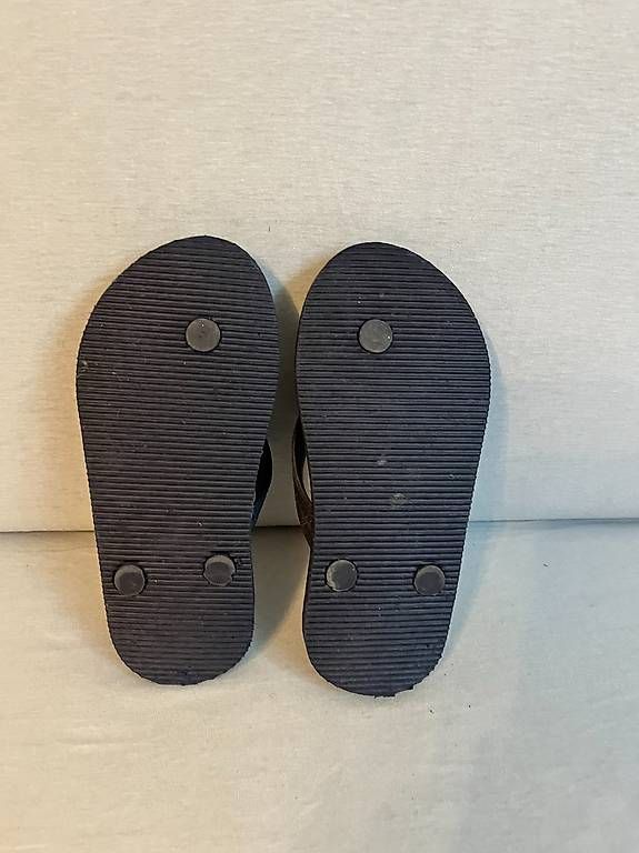 Scarpe per ragazzi: Flipflops für Kinder, Grösse 31 – Usato da Bühl BE venduto da psos 1