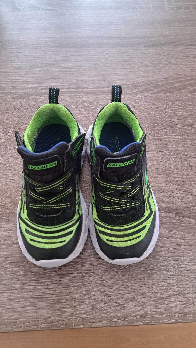 Schuhe für Jungen: Skechers kinder  – Gebraucht aus Buchs SG von VitaliiKu