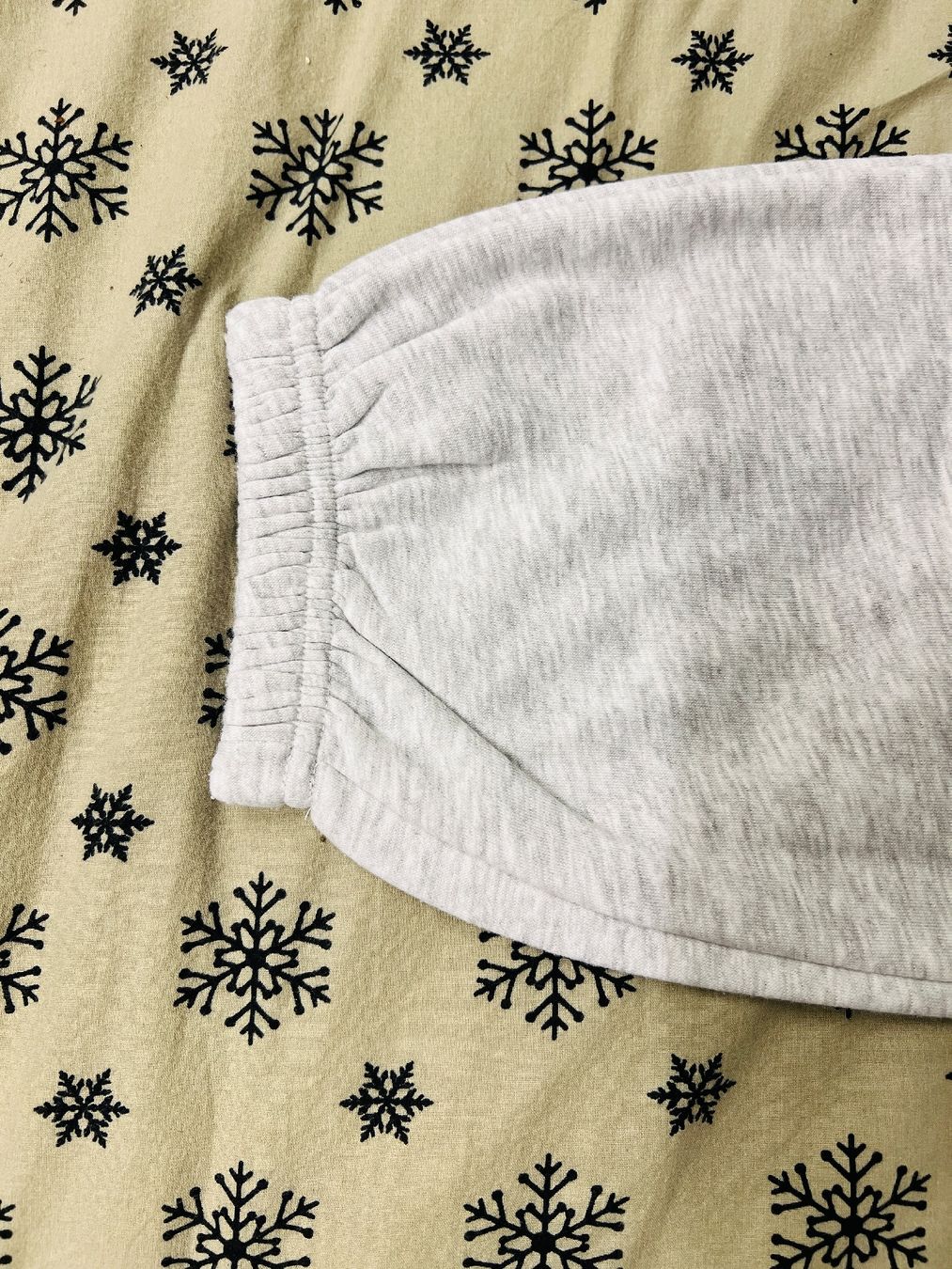 Pantalons: FB Sister Sweatpants Grey Size L used – Neuf (Voir description) à Fribourg par FUJAY-AT123 4