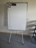 Flipchart Whiteboard mit Dreibein-Stativ