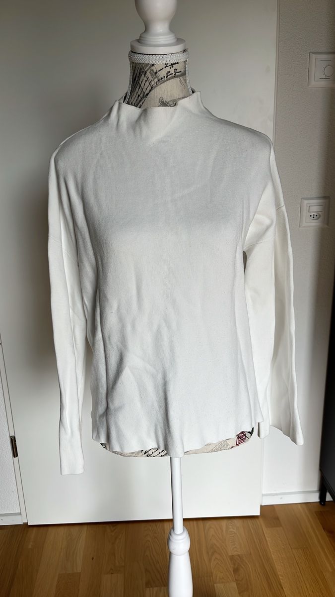 S.Oliver Pullover & Sweatshirts: Weisser Pullover, Gr. M, S. Oliver – Gebraucht aus Aarburg von Petite-closet-Loop