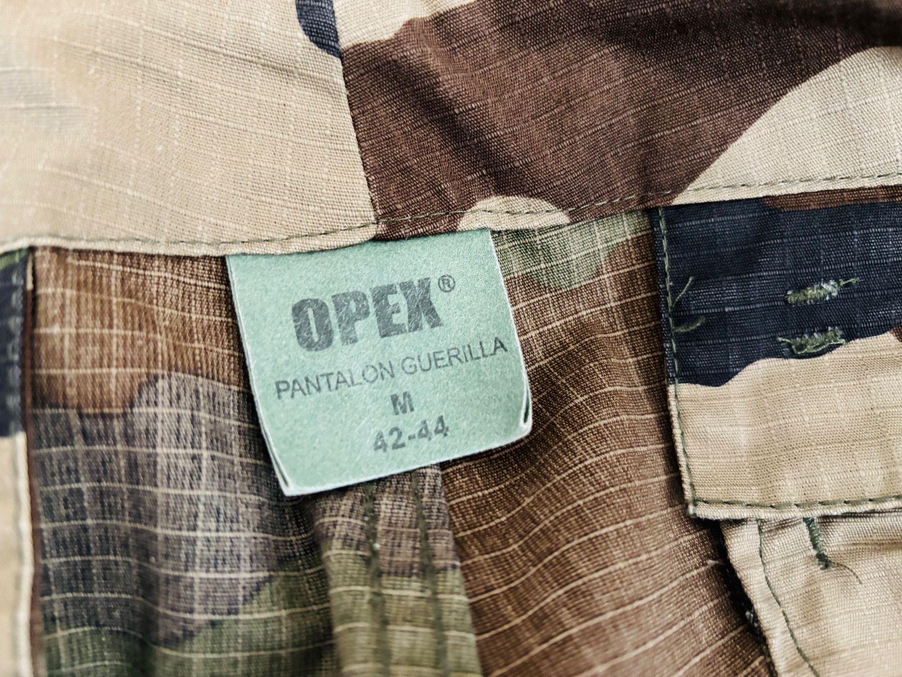 Uniformi: Armee Uniform, NEU – Nuovo (secondo la descrizione) da Zürich venduto da 2KiWi 6