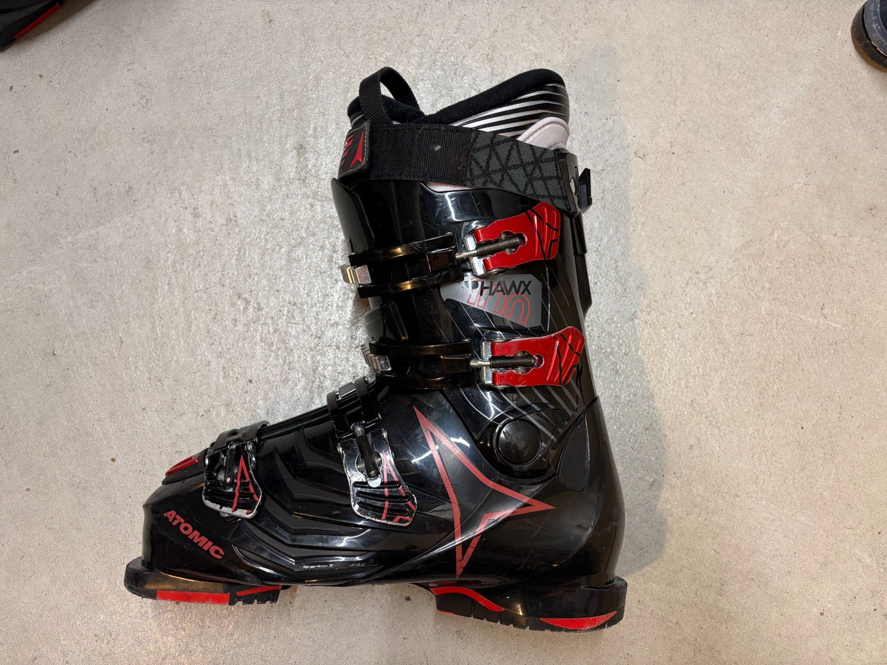 Atomic Scarpe da uomo: Skischuhe Atomic Hawk 100 - Grösse 44 – Usato da Thalwil venduto da Raffaele1 1