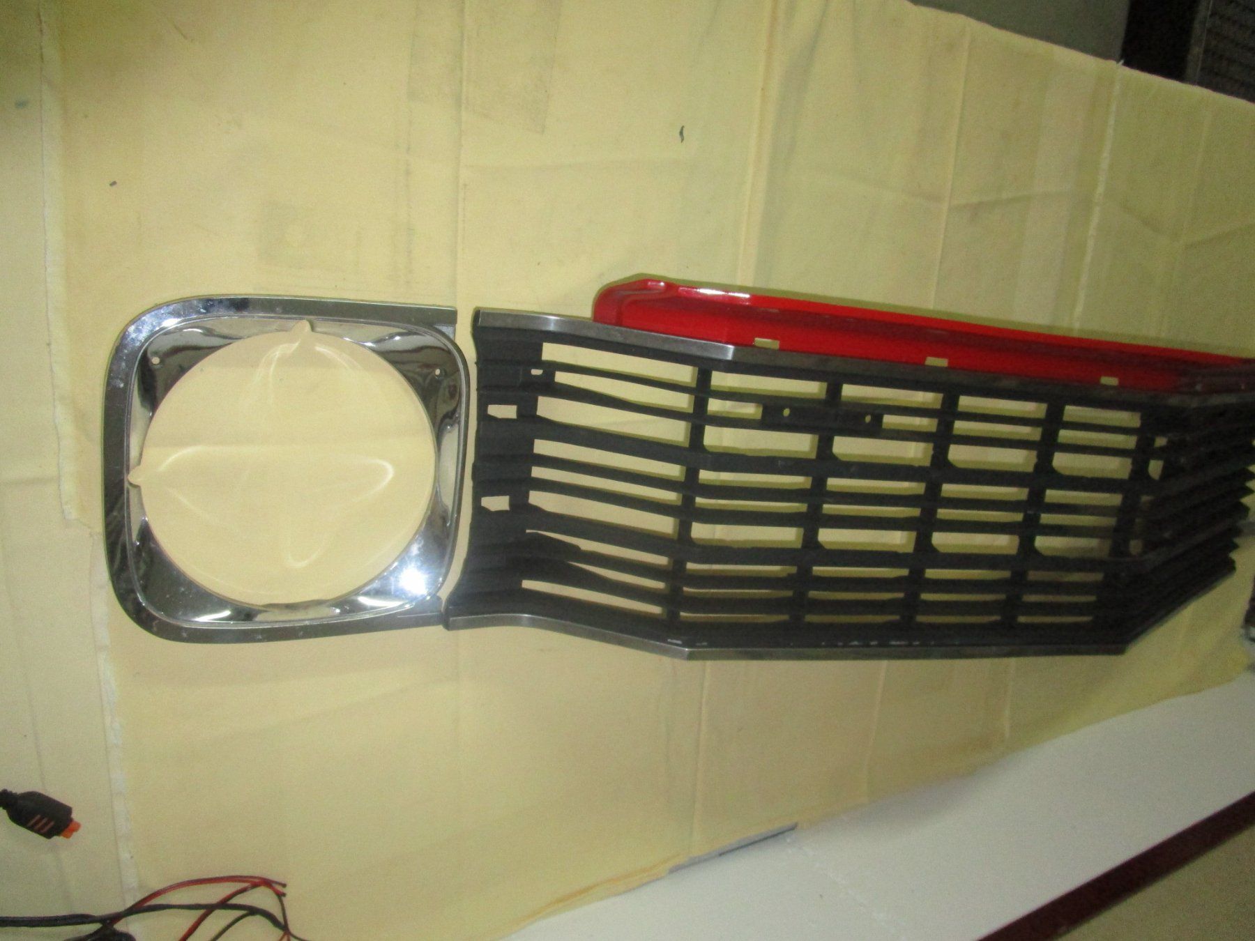 Chevrolet Alle Autoersatzteile: Chevrolet Chevelle 1972 Front Parts – Gebraucht aus Volketswil von Scoobi500 1