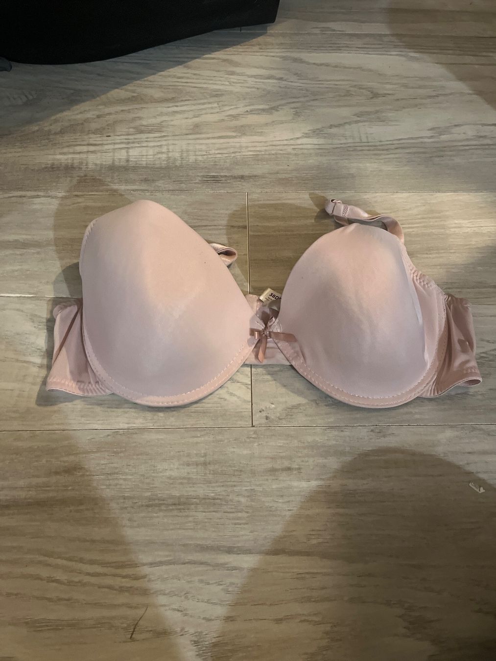Altra biancheria intima: Soutien-gorge rose CARISMA – Usato da Le Locle venduto da Mayd_h