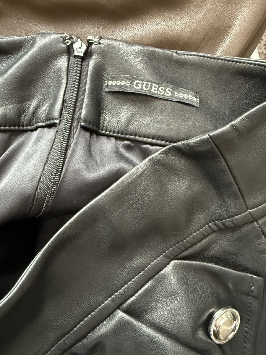 Gonne: Guess – Usato da visp venduto da Kmemo1 3