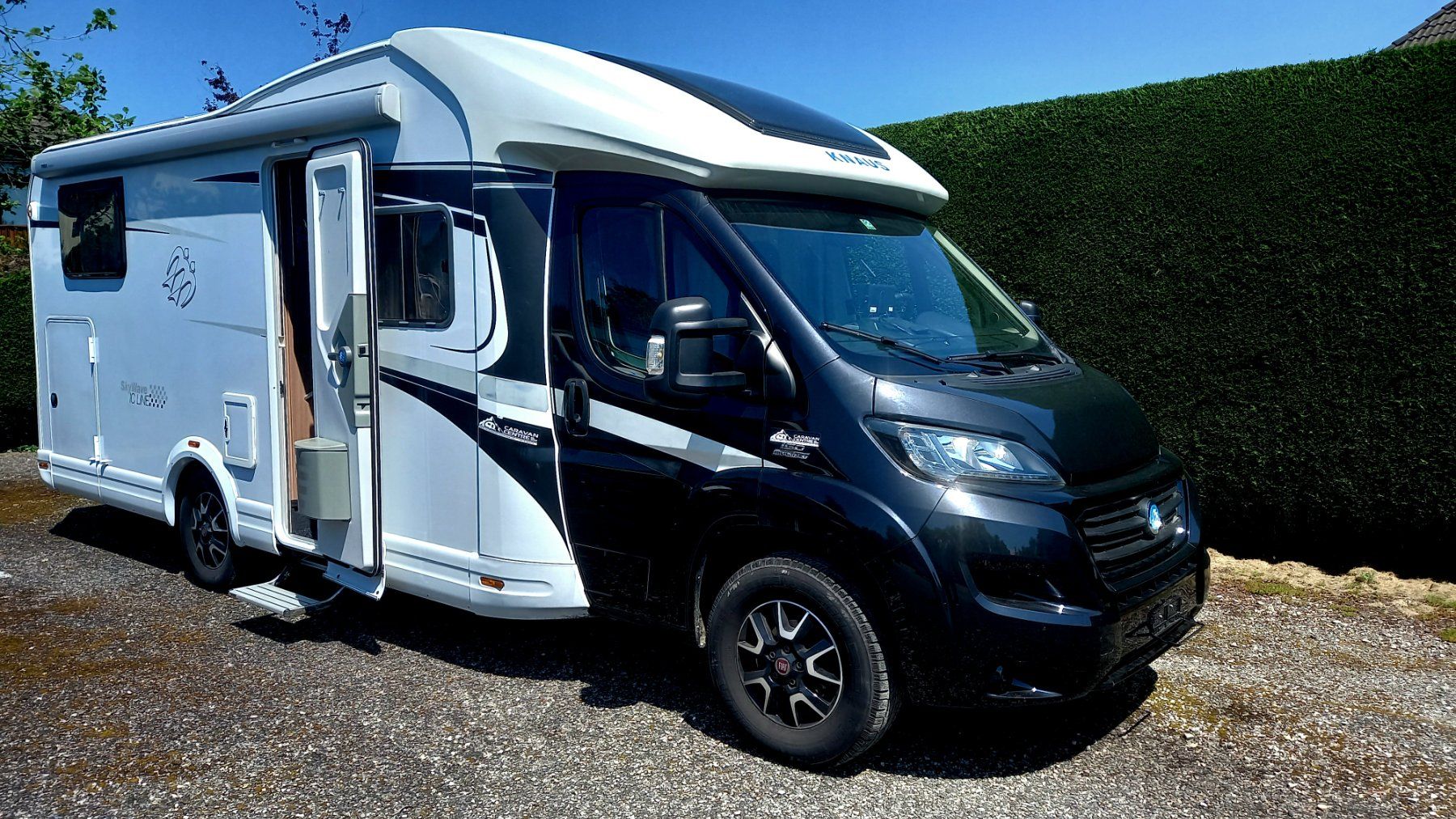 Knaus Veicoli da campeggio: Wohnmobil Knaus Sky Wave – Usato da Roggwil BE venduto da issnix