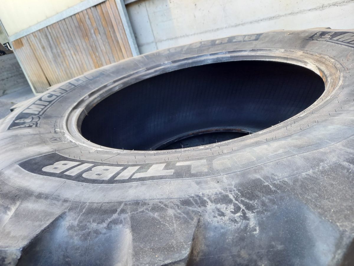 Pneus & Roues: Traktorreifen gebraucht – D'occasion à Schötz par Wimi7250 3