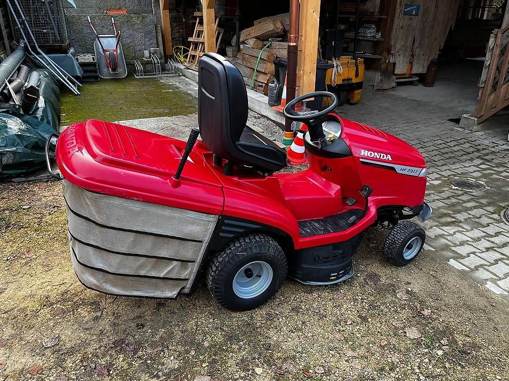 Honda Tagliaerba: Rasentraktor Honda HF 2317 – Usato da Zeiningen venduto da GimaStone 3