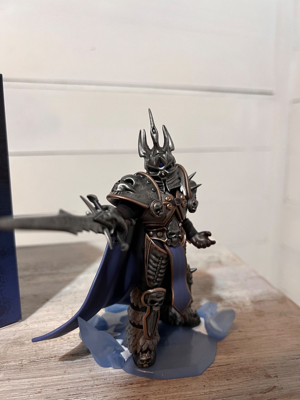World Of Warcraft Pop Mart Collectible The Lich King Figur (Neuf