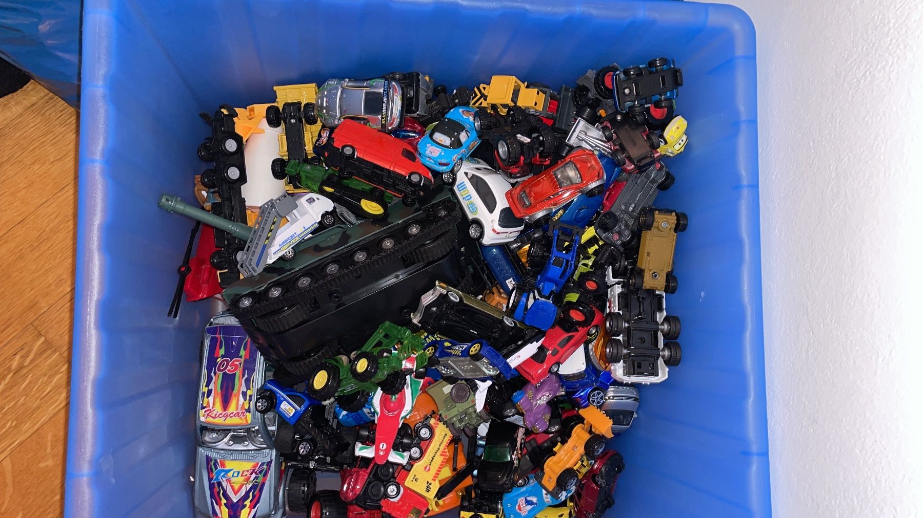 Giocattoli: Viele Matchbox Autos – Usato da Goldach venduto da barbi29 1