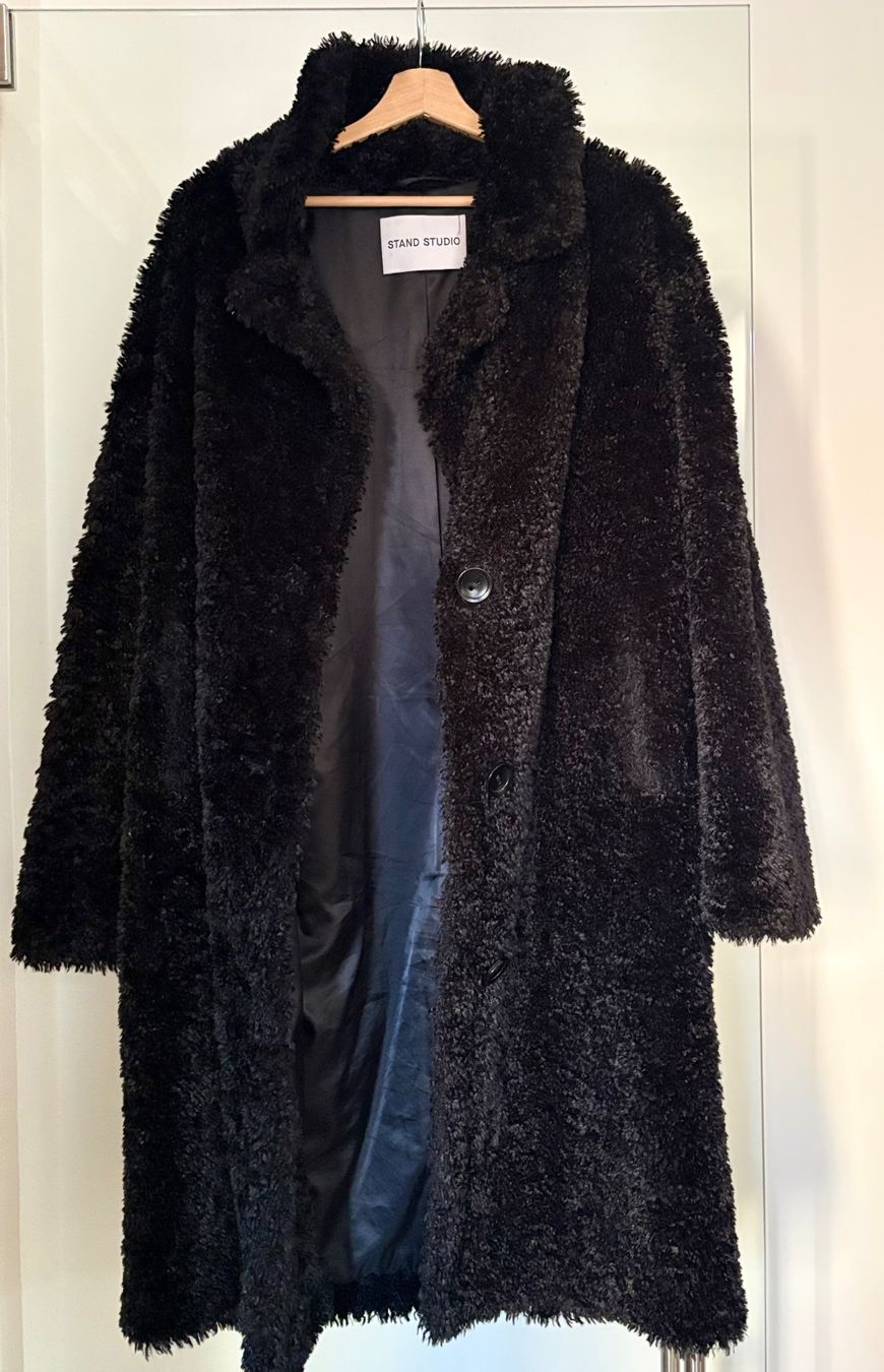Stand Studio Cappotti: Stand Studio Fake Fur Mantel – Usato da Olten venduto da nad_dn2k 1