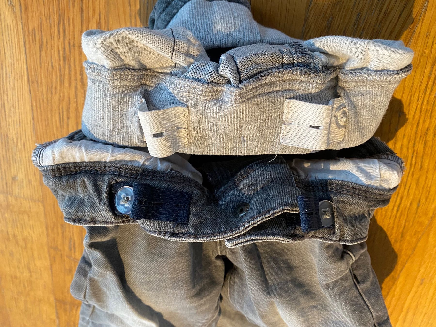 Hosen: Zwei Kinderjeans Gr 92 & 98 elastische verstellbare Taille – Gebraucht aus Wädenswil von PeterWaedi 2