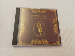 JETHTO TULL - LIVING IN THE PAST