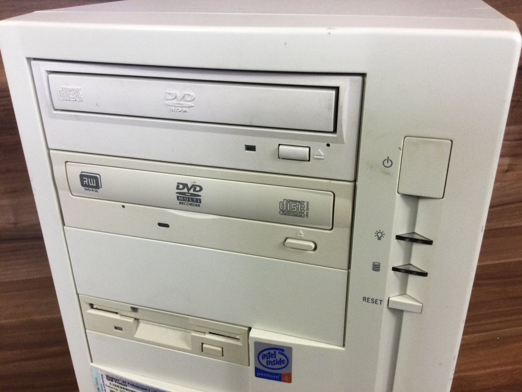 PC: Gebrauchter Retro PC Pentium 4 – Usato da Wangen SZ venduto da kuriosum12 5