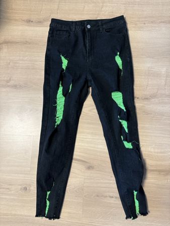 Schwarze Jeans + neongrünen Details Gr. L