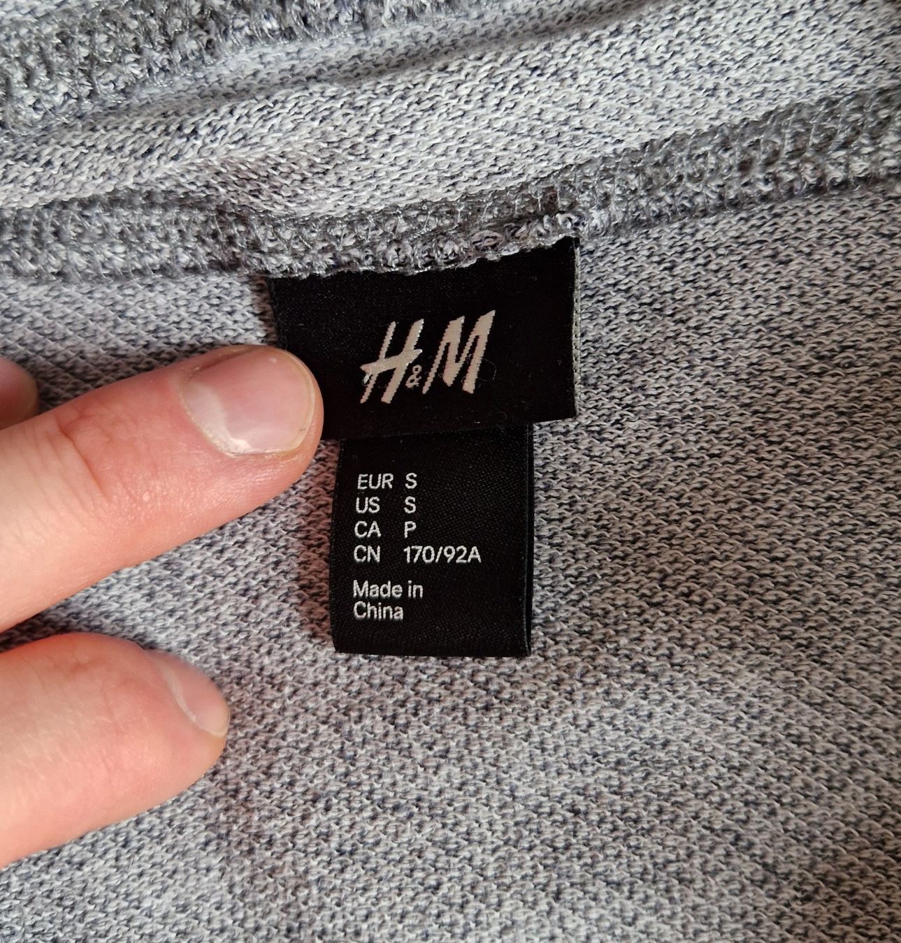 We Pullover & Sweatshirts: Pullover von H&M, guter Zustand, NP 60.- – Gebraucht aus Zürich von flavoured 2