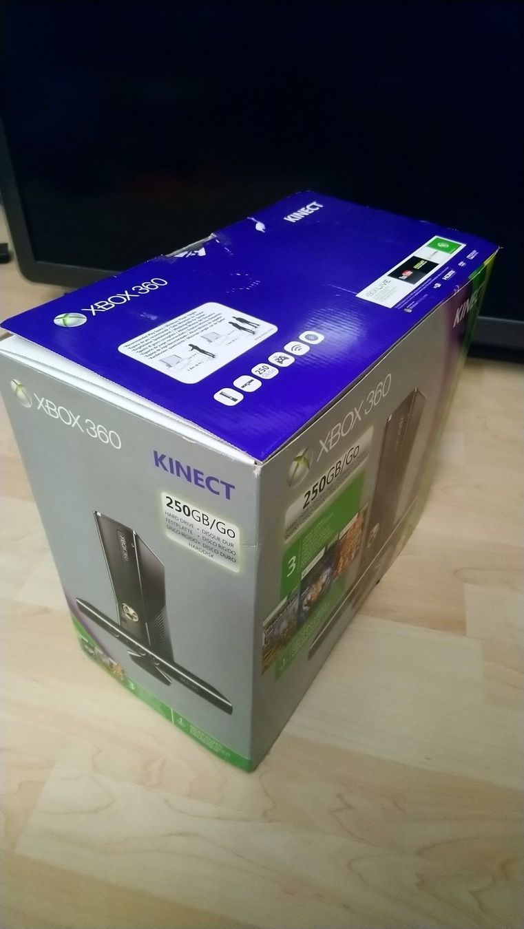 Microsoft Consoles: Xbox 360 Kinect mit Zubehör – D'occasion à Ettingen par flouleFM 5