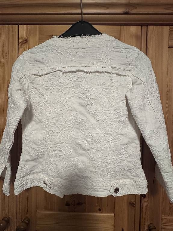Jacken: Neu Damenjacke Grösse M – Gebraucht aus Laax GR von sue987 1