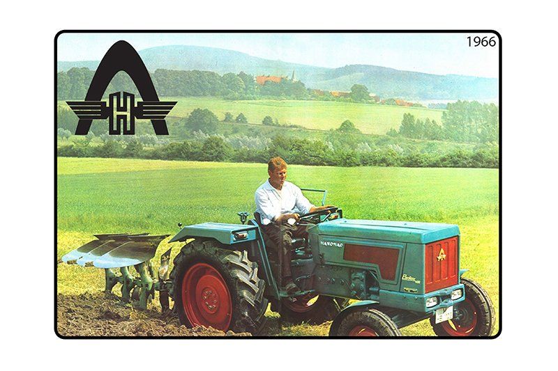 Hanomag Insegne: Blechschild-HANOMAG TRAKTOR - 1966 – Nuovo e nell'imballaggio originale da Rupperswil venduto da big-one-sale
