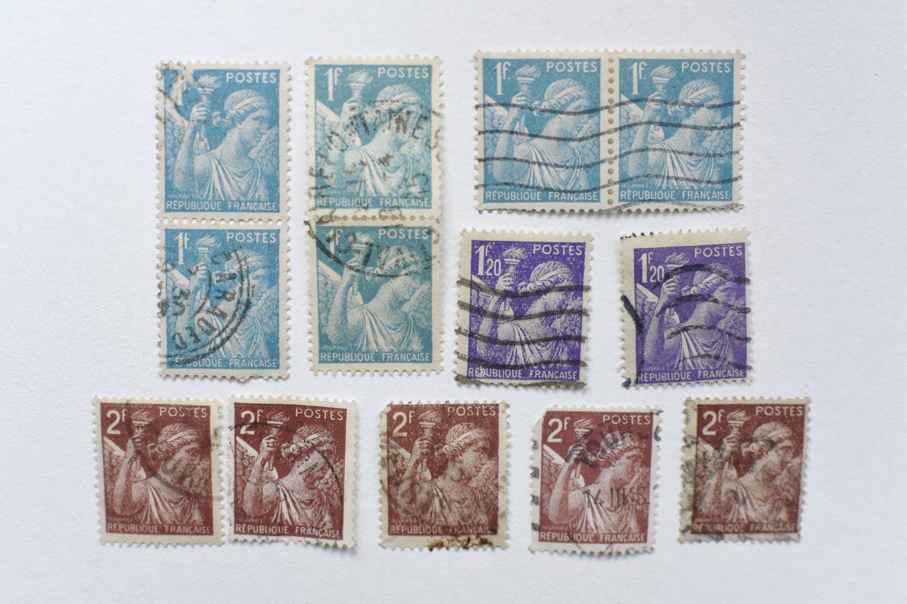 Tutti i francobolli: Lot timbres Type Iris - France – Usato da Belmont-sur-Yverdon venduto da bichet02 3