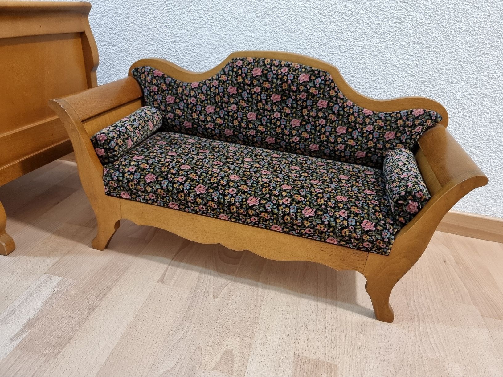 Giocattoli: Puppensofa Modellmöbel antik – Usato da Steinach venduto da silberfuchs13579 4