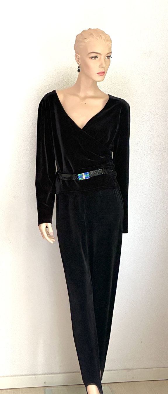 Costumes: Schwarzes Samt Ensemble Top/Hose/Gürtel – D'occasion à Kloten par Nephty 3