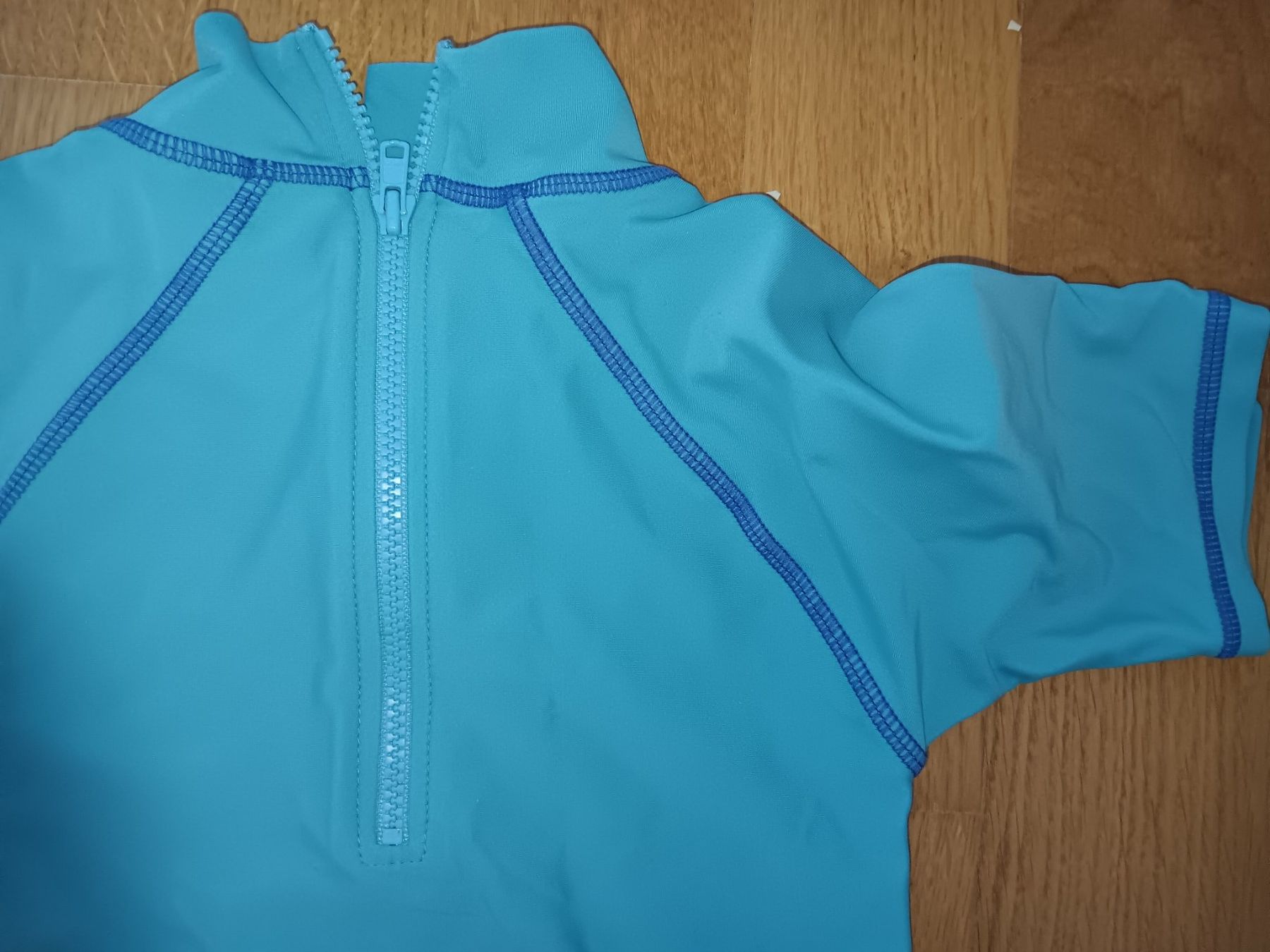 Badehosen: Kinder UV Shirts mit Hose Gr. 110 – Gebraucht aus Gelterkinden von ram_5vkp 4