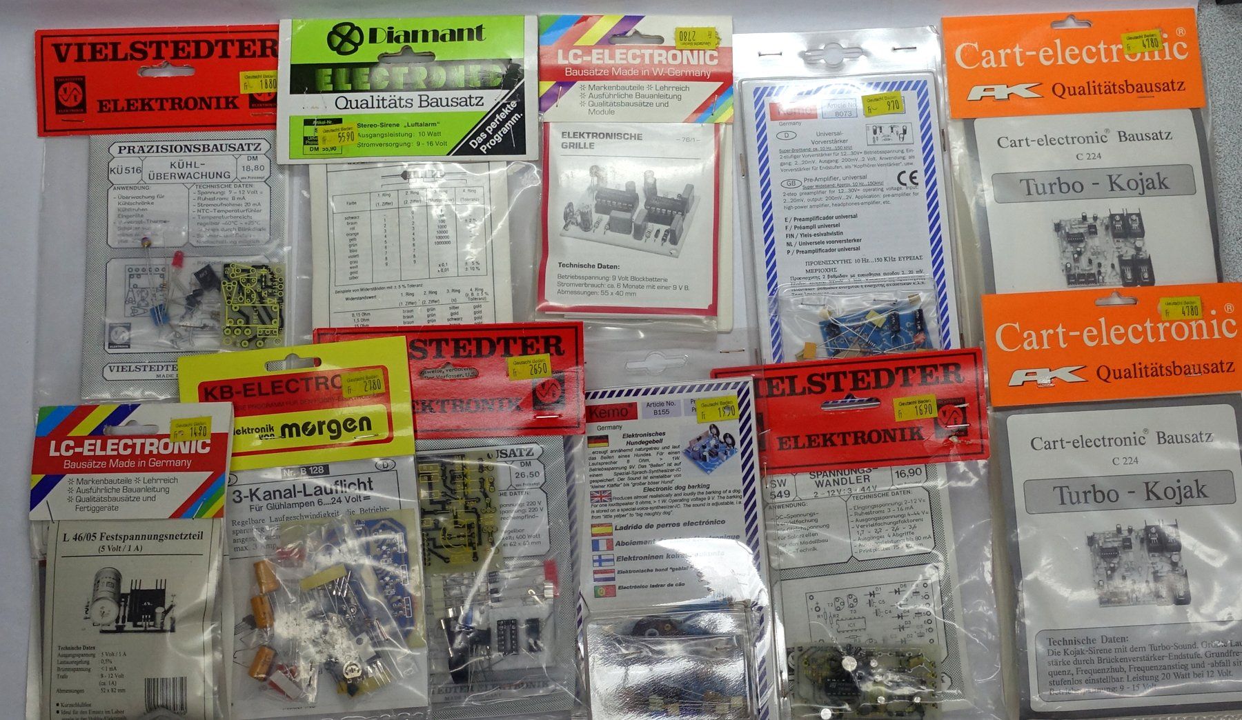 Elektronikbauteile: 11 Elektronik Bausätze – Neu und originalverpackt aus Holzhäusern ZG von Sky_