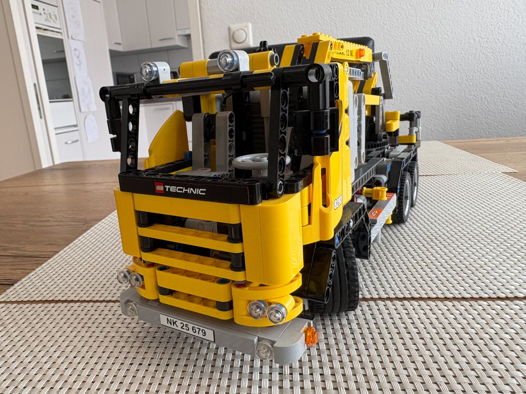 Lego Spielzeuge: Lego Technik 8292 Truck mit Hebebühne – Gebraucht aus Buochs von Techtelmechtel 2