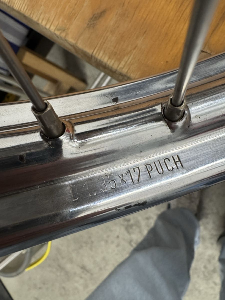 Puch Pneumatici & Ruote complete: Puch Maxi, X30 Speichenrad 17 Zoll – Usato da Bütschwil venduto da brulu05 2