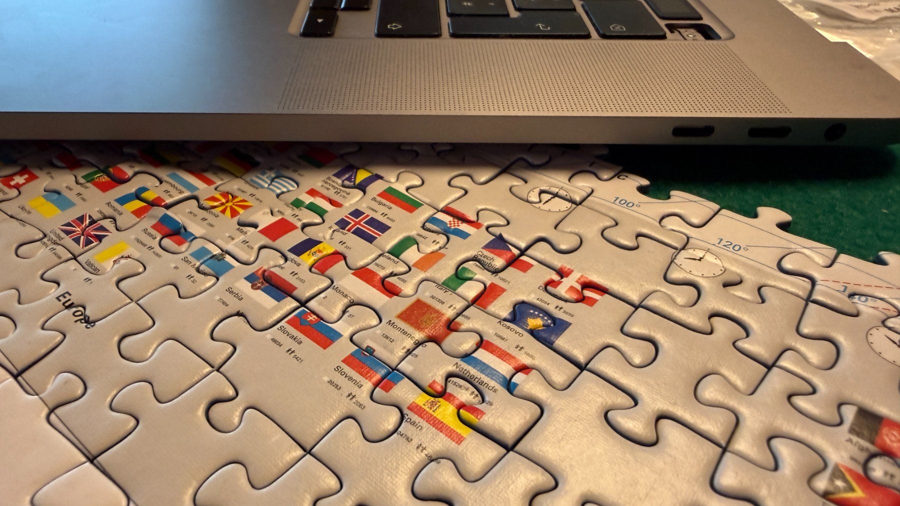 Apple Notebooks: Macbook Pro 16" A2141 keyboard lower case – Gebraucht aus Gstaad von suecom 2