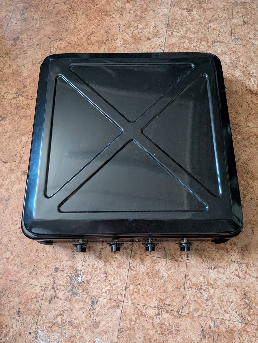 Cuisinières: Plaque de cuisson gaz noire 4 feux – Neuf (Voir description) à Orpund par Gredouille 2