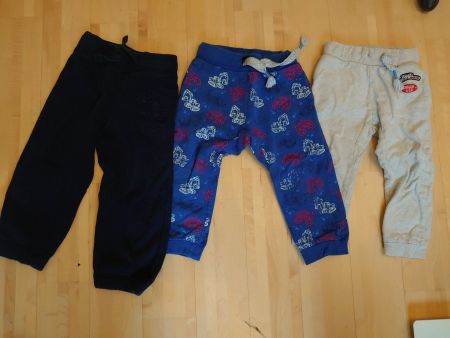 3x Hose Gr. 98
