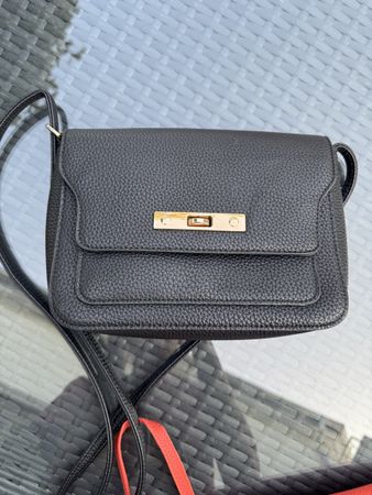 Schicke, schwarze Umhängetasche Leder