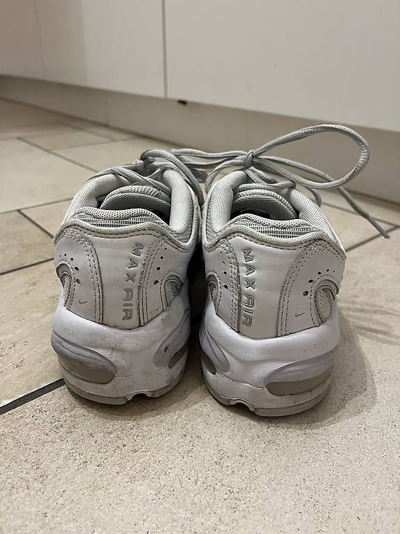 Scarpe da donna: Nihe Air Max blanches taille 38,5 – Usato da Yverdon-les-Bains venduto da car_xd5s 1
