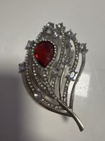 Grosse Vintage Brosche Pfauenfeder Silberfarben Roter Strass
