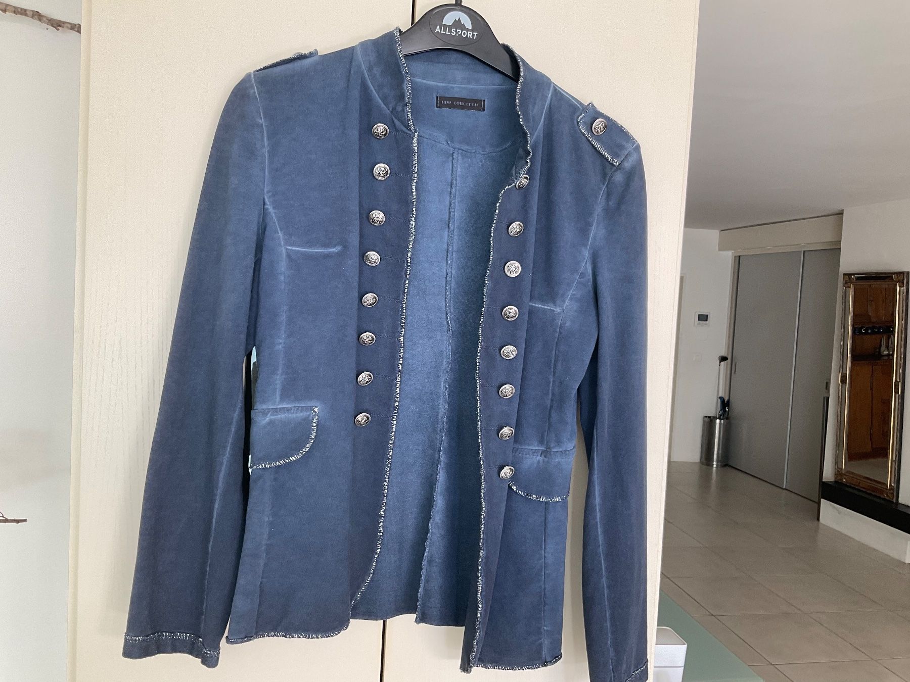 Giacche: Jacke jeansblau, Grösse 36/38 – Usato da luzern venduto da Alpendorf1
