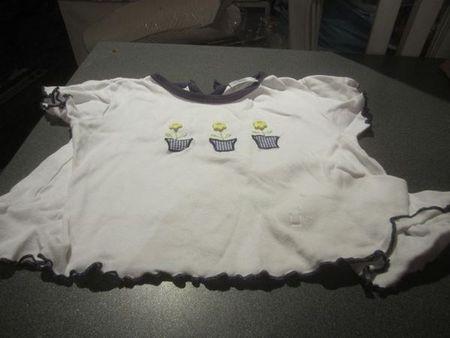 T-Shirt Grösse 98, weiss, drei Blumentöpfe