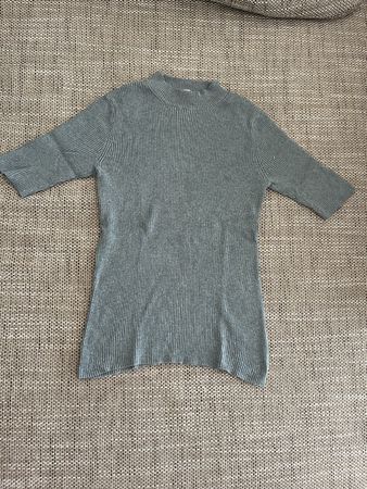 Salbeigrünes Rippstrick-Shirt - Gr. M
