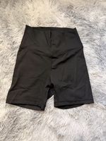 Lululemon Schwarz Shorts