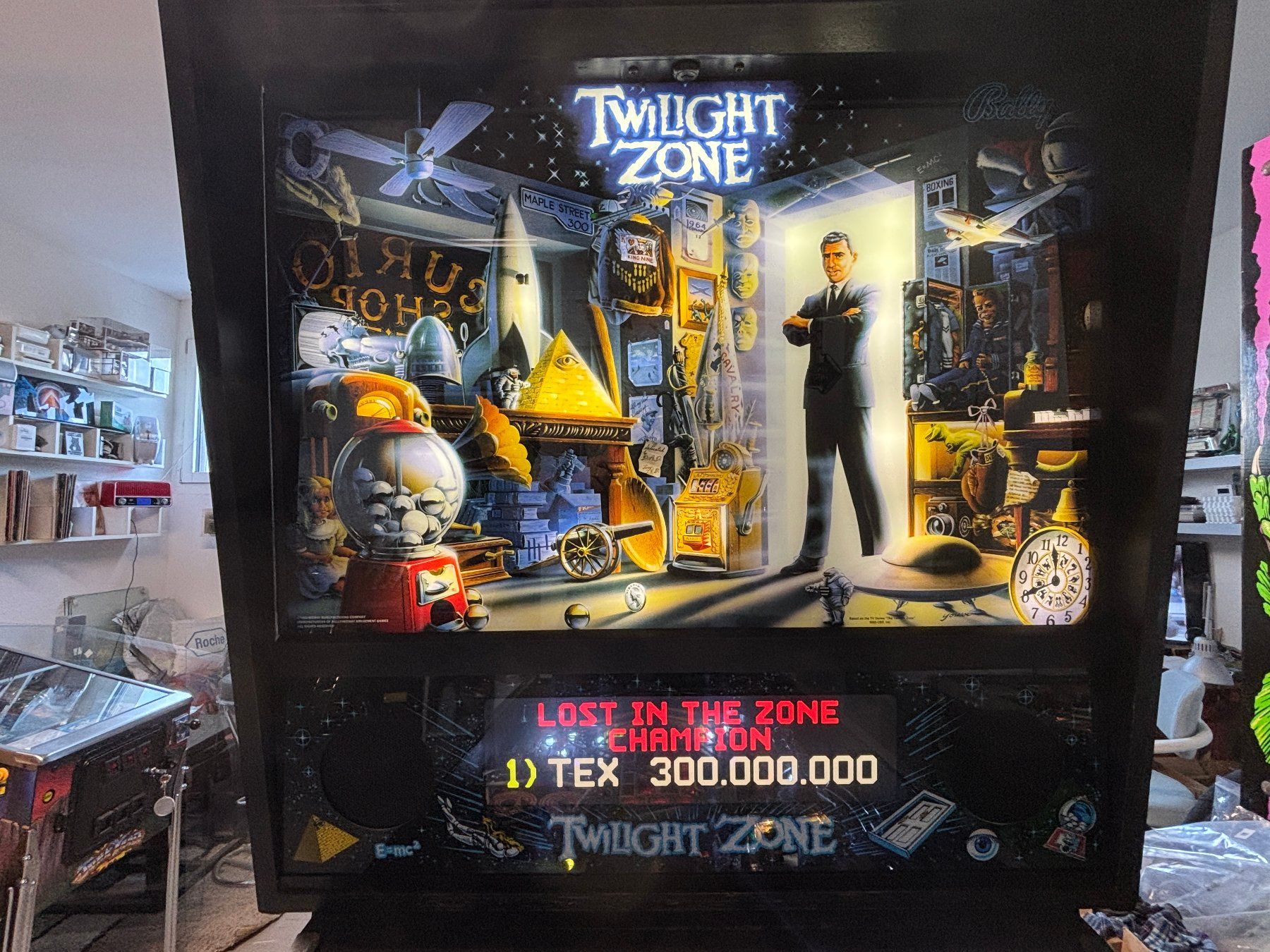Williams Flipper: Williams "Twilight Zone" Flipperautomat revidiert – Usato da Binningen venduto da Towerbuilder 9