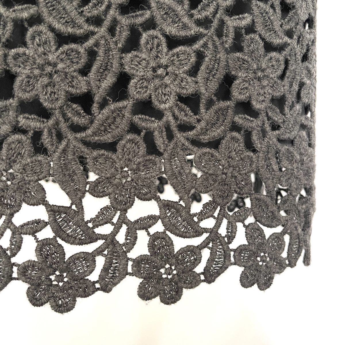 Dolce & Gabbana Gonne: DOLCE & GABBANA Wool Skirt – Nuovo (secondo la descrizione) da Emmen venduto da Avviivva_Com2023 3