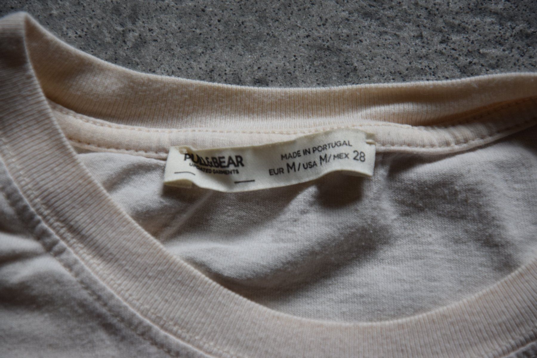 Pull&Bear T-shirt: Pull & Bear T-shirt gr. M - 'Make today really magical' – Usato da Mezzovico venduto da finsteraar 1