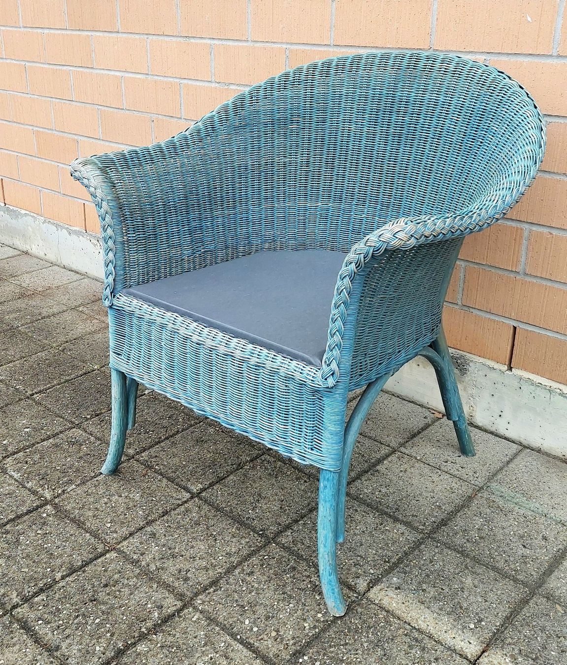 Stühle: Korbstuhl für Balkon, Terrasse oder Garten – Gebraucht aus Oberarth von