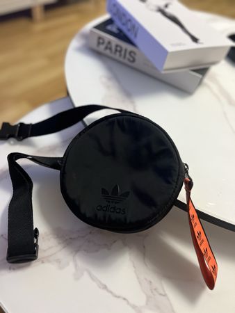 Adidas Seitentasche für Kids
