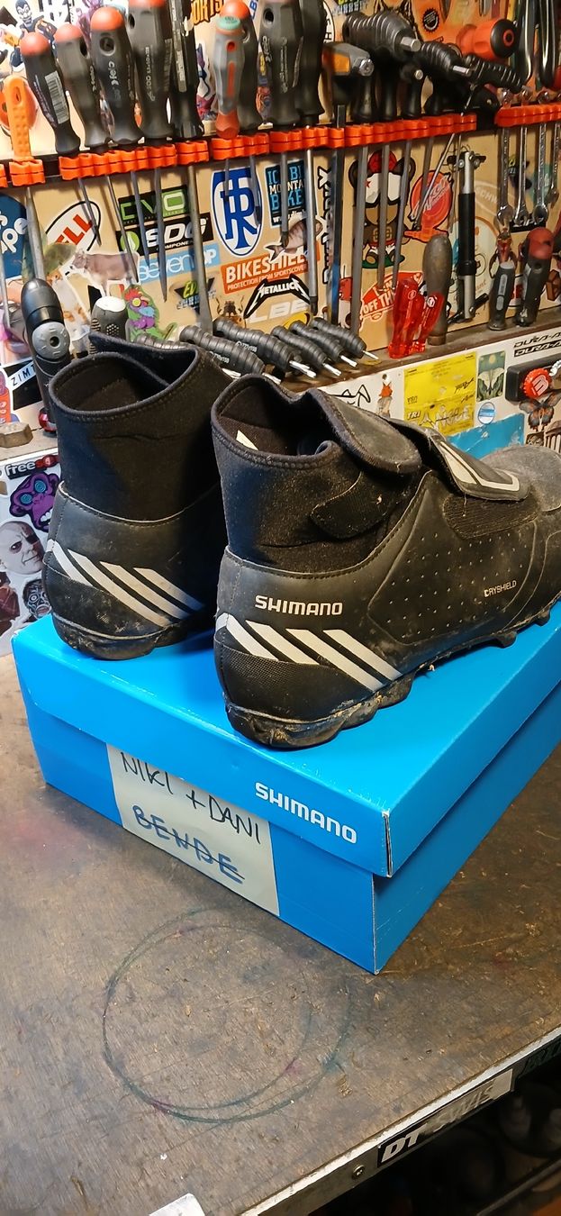 Shimano Chaussures hommes: shimano mtb winter Schuhe Gr 45 – D'occasion à Adliswil par trujillo01 1