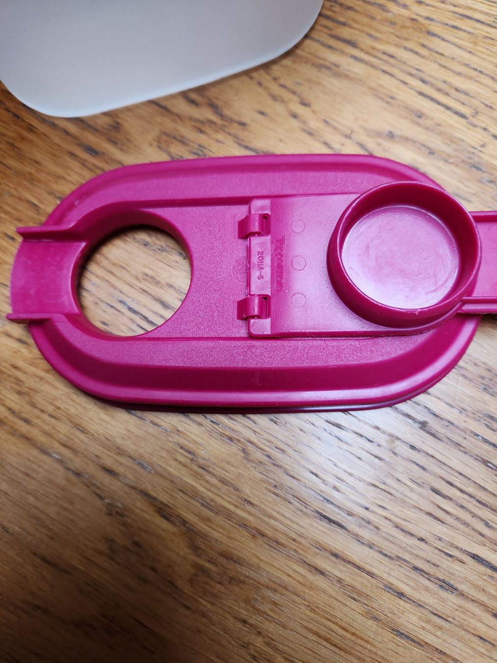 Tupperware Contenitori & Simili: Tupperware Krug 2.0l Dunkelrot, – Usato da Gstaad venduto da Meiel2020 4