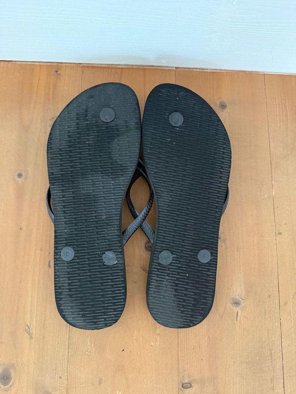 Havaianas Chaussures femmes: Havaianas Flip Flops Schwarz Grösse 37/38 – D'occasion à Biel/Bienne par 0312tanja 3