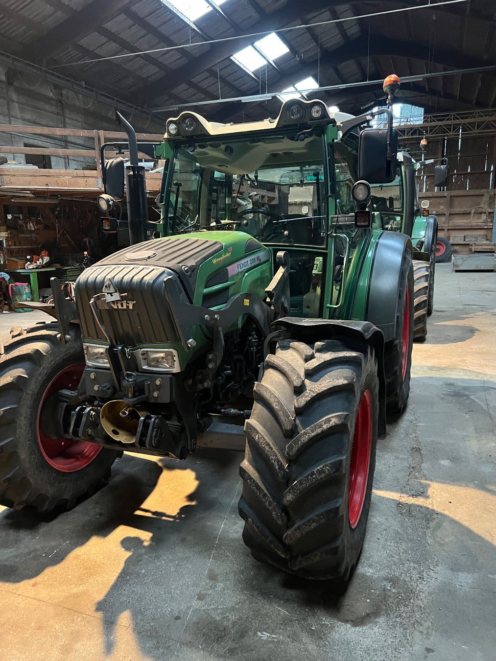 Fendt Trattori: Fendt 211 Vario Vollaustattung – Usato da Emmenbrücke venduto da Calida1 3